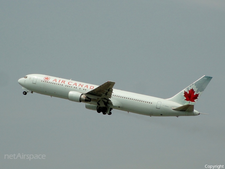 Air Canada Boeing 767-333(ER) (C-FMXC) | Photo 47591