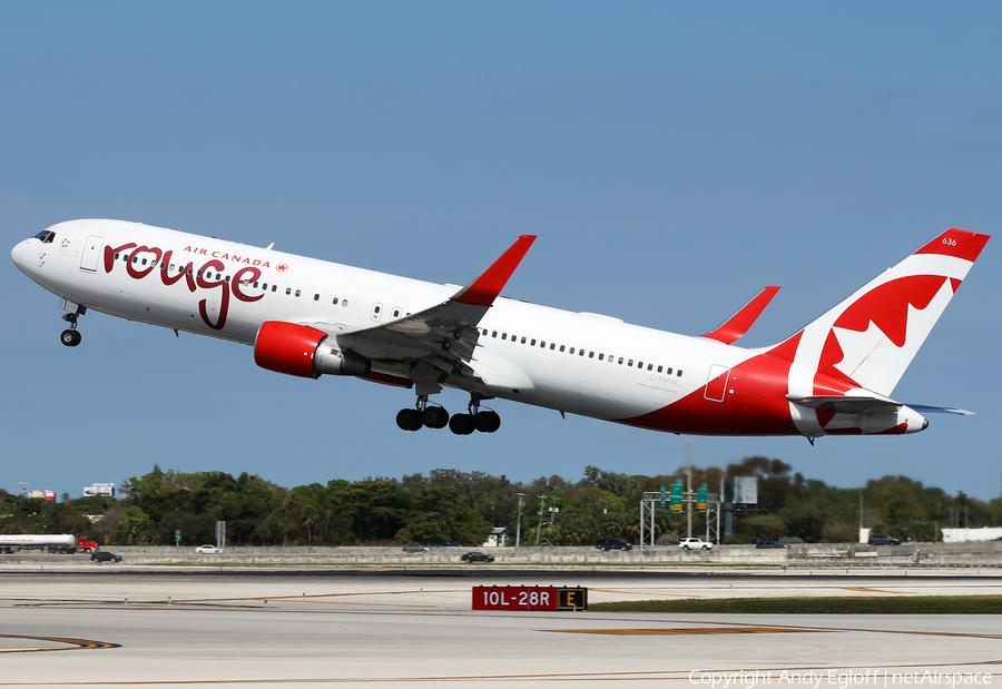 Air Canada Rouge Boeing 767-333(ER) (C-FMXC) | Photo 405357