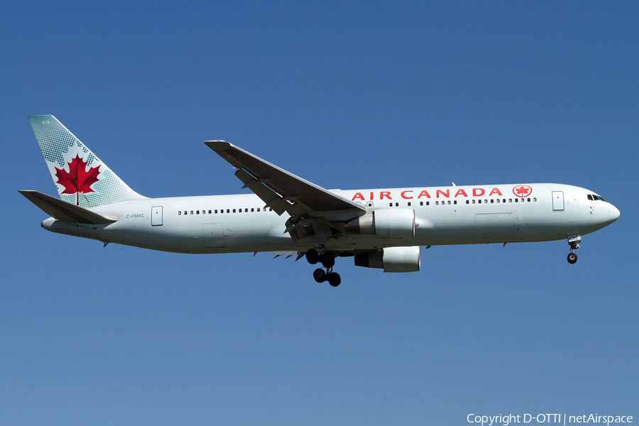 Air Canada Rouge Boeing 767-333(ER) (C-FMXC) | Photo 405622