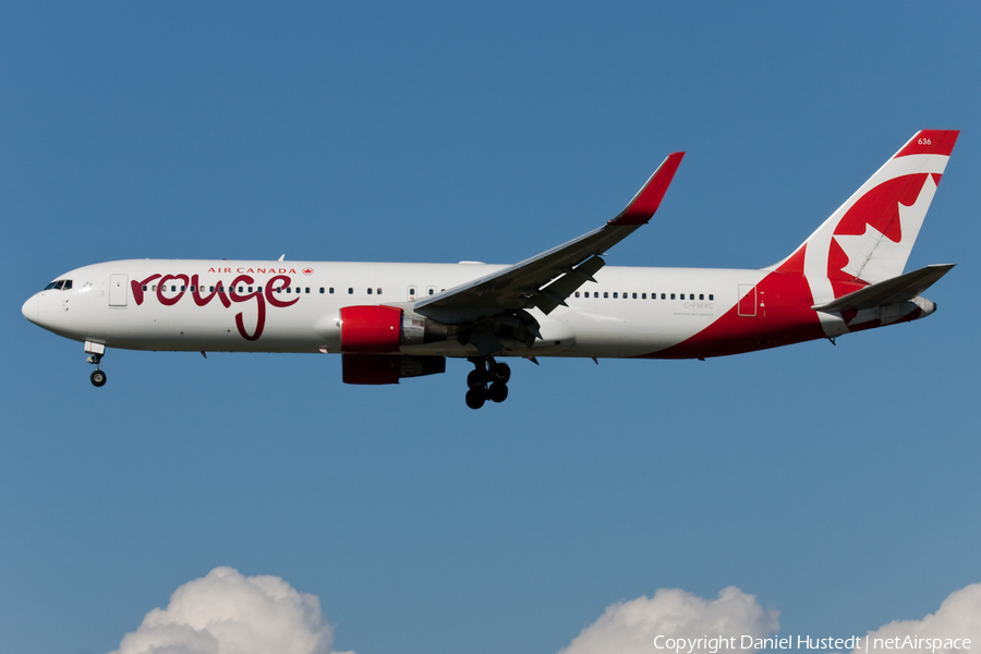 Air Canada Rouge Boeing 767-333(ER) (C-FMXC) | Photo 414925