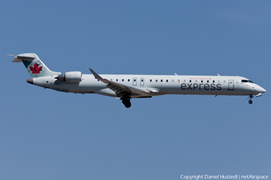 Air Canada Express (Jazz) Bombardier CRJ-705ER (C-FNJZ) | Photo 428281