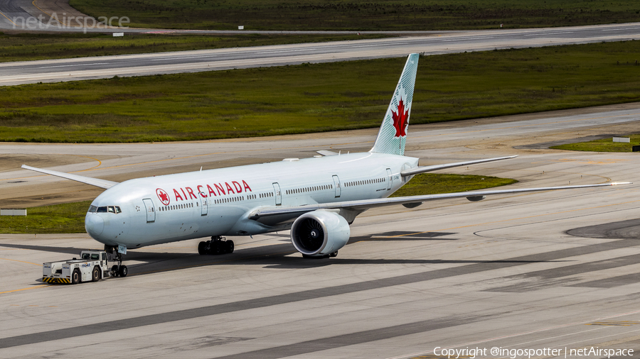 Air Canada Boeing 777-333(ER) (C-FNNU) | Photo 330305