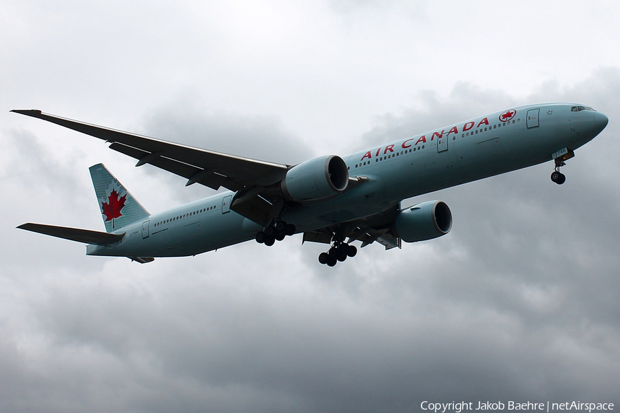 Air Canada Boeing 777-333(ER) (C-FNNU) | Photo 183700