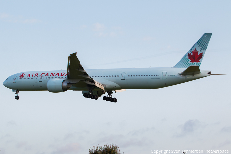 Air Canada Boeing 777-333(ER) (C-FNNW) | Photo 185384