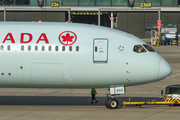 Air Canada Boeing 787-9 Dreamliner (C-FNOH) at  London - Heathrow, United Kingdom