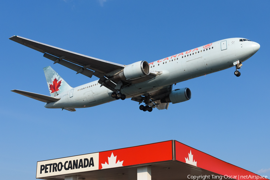 Air Canada Boeing 767-375(ER) (C-FOCA) | Photo 661037