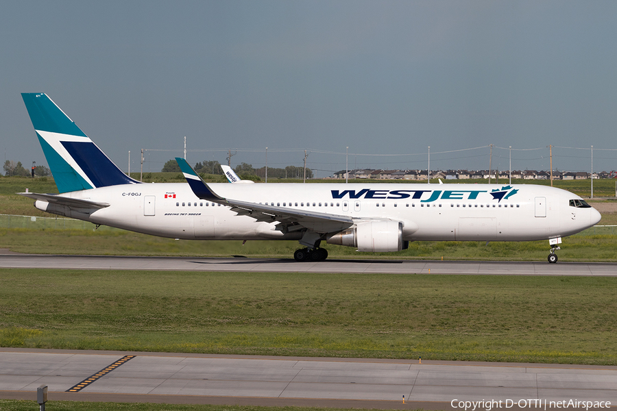 WestJet Boeing 767-338(ER) (C-FOGJ) | Photo 176191