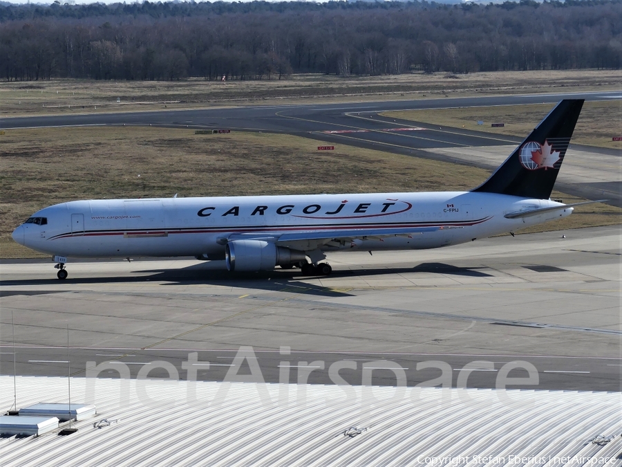 Cargojet Airways Boeing 767-33A(ER)(BDSF) (C-FPIJ) | Photo 222844