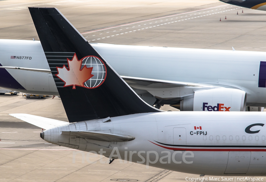 Cargojet Airways Boeing 767-33A(ER)(BDSF) (C-FPIJ) | Photo 235605