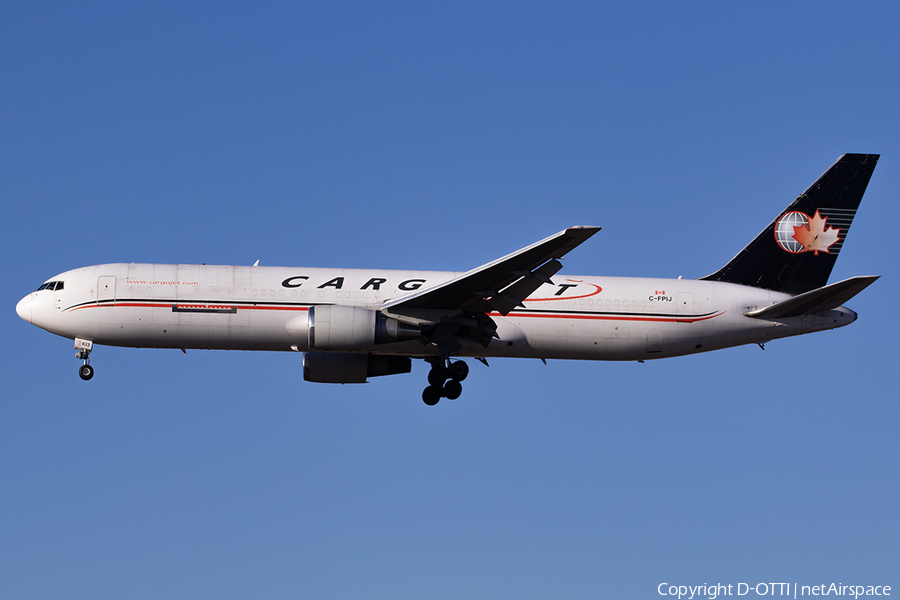 Cargojet Airways Boeing 767-33A(ER)(BDSF) (C-FPIJ) | Photo 538936