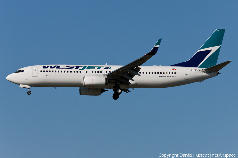 WestJet Boeing 737-8CT (C-FPLS) | Photo 414932