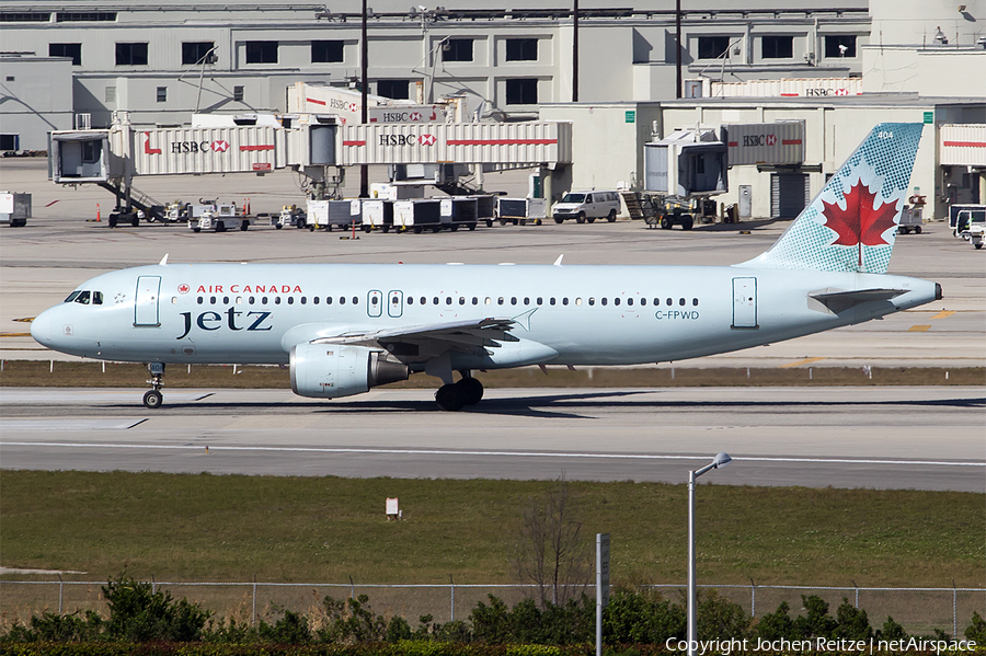 Air Canada Jetz Airbus A320-211 (C-FPWD) | Photo 42152