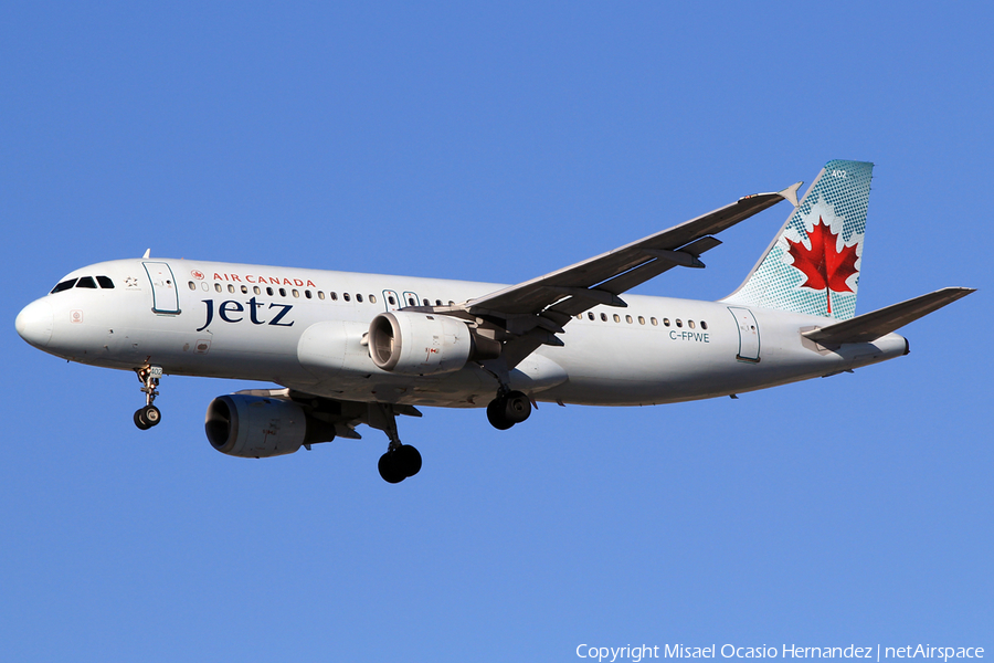 Air Canada Jetz Airbus A320-211 (C-FPWE) | Photo 68991
