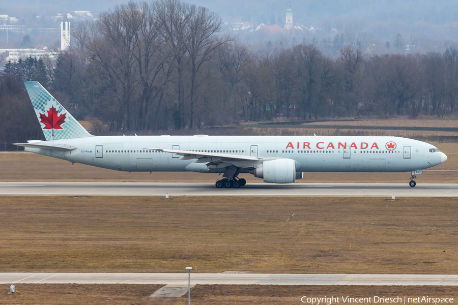Air Canada Boeing 777-333(ER) (C-FRAM) | Photo 671977
