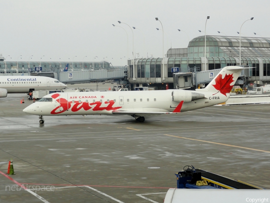Air Canada Jazz Bombardier CRJ-200ER (C-FRIA) | Photo 76906