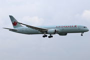 Air Canada Boeing 787-9 Dreamliner (C-FRSI) at  London - Heathrow, United Kingdom
