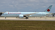 Air Canada Boeing 787-9 Dreamliner (C-FRSI) at  Miami - International, United States