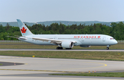 Air Canada Boeing 787-9 Dreamliner (C-FRSO) at  Frankfurt am Main, Germany