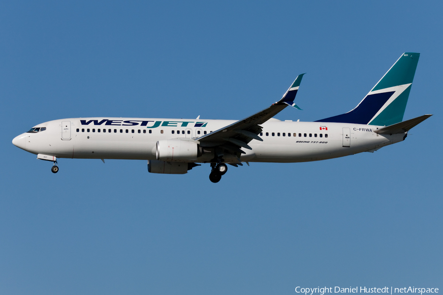 WestJet Boeing 737-8CT (C-FRWA) | Photo 414933