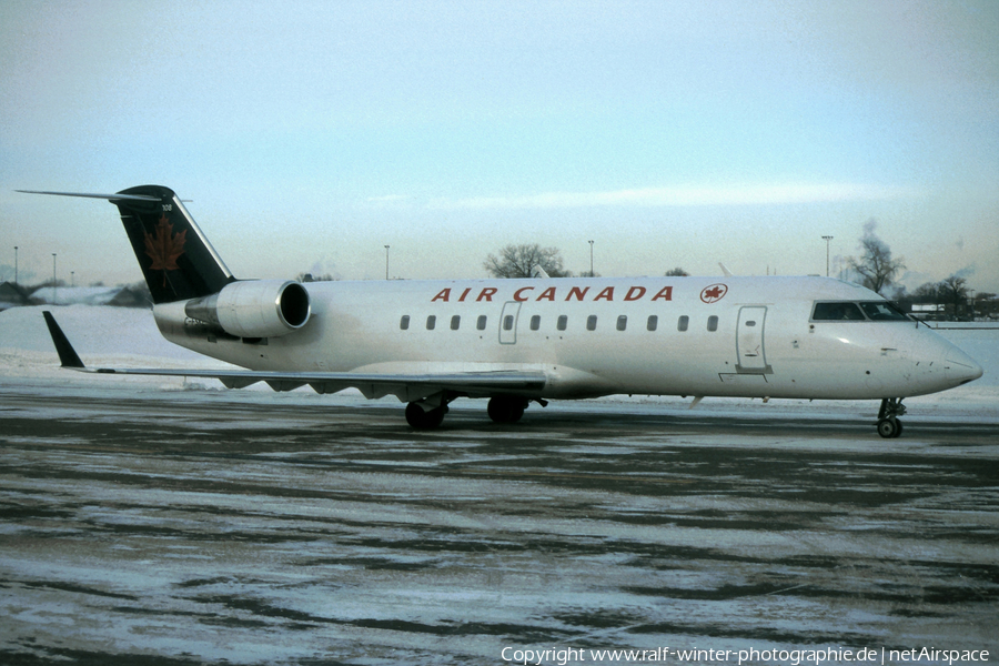 Air Canada Jazz Bombardier CRJ-100ER (C-FSKE) | Photo 527962