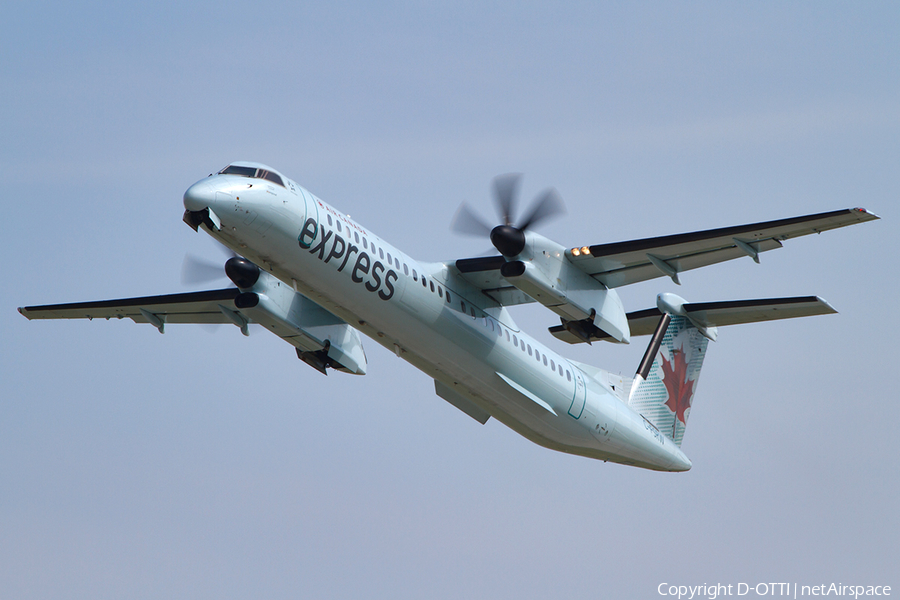 Air Canada Express (Sky Regional) Bombardier DHC-8-402Q (C-FSRW) | Photo 441496