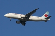 Air Canada Airbus A320-211 (C-FTJQ) at  Orlando - International (McCoy), United States