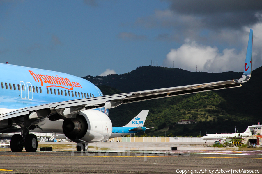 Sunwing Airlines Boeing 737-8BK (C-FUAA) | Photo 67142