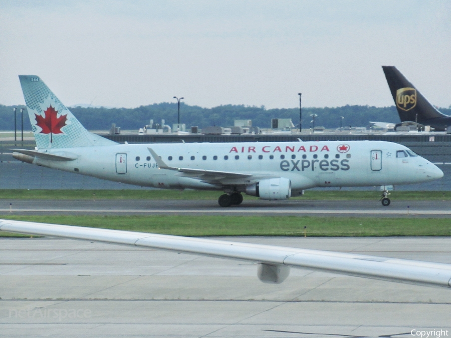 Air Canada Express (Sky Regional) Embraer ERJ-175SU (ERJ-170-200SU) (C-FUJE) | Photo 514559