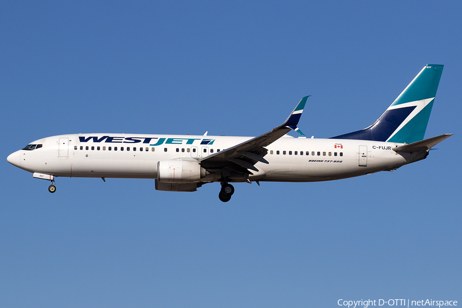 WestJet Boeing 737-8CT (C-FUJR) | Photo 553181