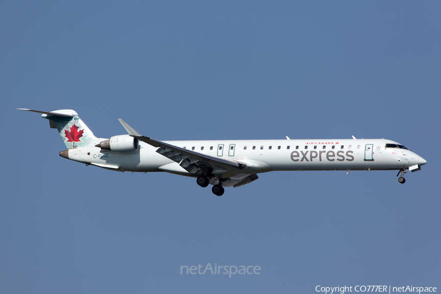 Air Canada Express (Jazz) Bombardier CRJ-705LR (C-FUJZ) | Photo 60894