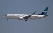 WestJet Boeing 737-8CT (C-FUSM) at  Los Angeles - International, United States