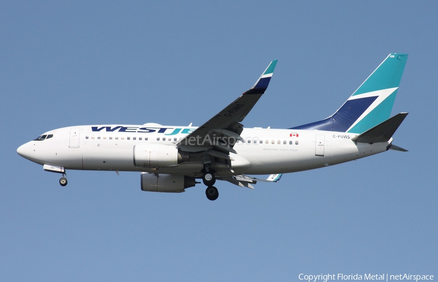 WestJet Boeing 737-7CT (C-FUWS) | Photo 558942