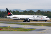 Air Canada Boeing 787-9 Dreamliner (C-FVLU) at  Frankfurt am Main, Germany