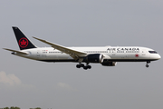 Air Canada Boeing 787-9 Dreamliner (C-FVNB) at  London - Heathrow, United Kingdom