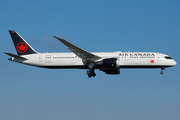 Air Canada Boeing 787-9 Dreamliner (C-FVNF) at  London - Heathrow, United Kingdom