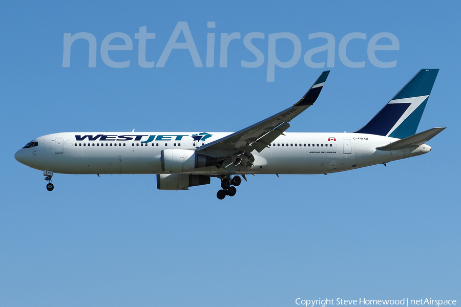 WestJet Boeing 767-338(ER) (C-FWAD) | Photo 174494