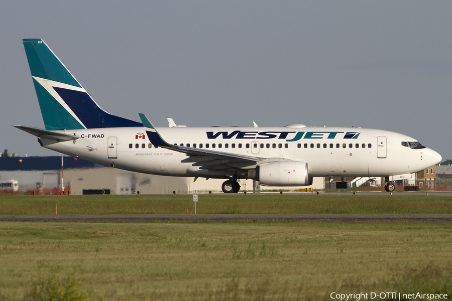 WestJet Boeing 767-338(ER) (C-FWAD) | Photo 445644