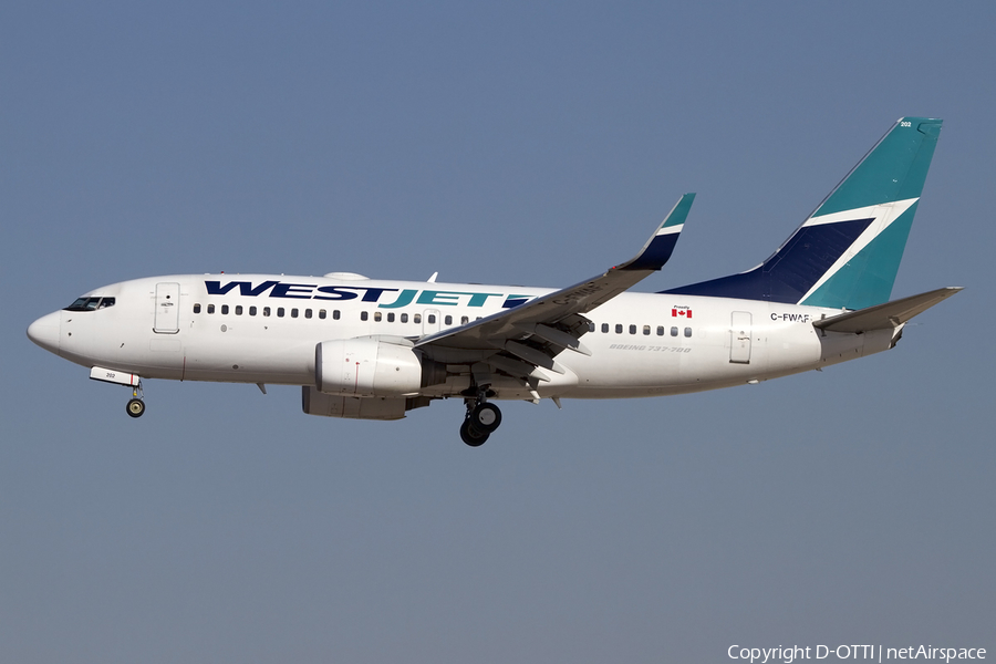 WestJet Boeing 737-7CT (C-FWAF) | Photo 424647