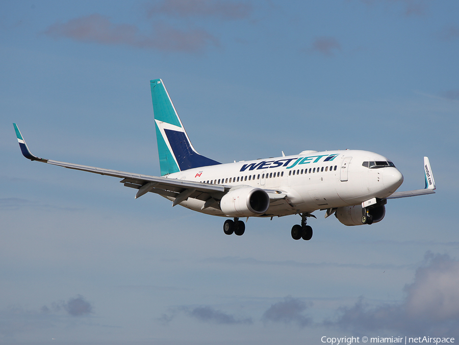 WestJet Boeing 737-7CT (C-FWBL) | Photo 65101
