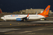 Sunwing Airlines Boeing 737-86J (C-FWGH) at  Gran Canaria, Spain