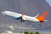 Sunwing Airlines Boeing 737-86J (C-FWGH) at  Tenerife Sur - Reina Sofia, Spain