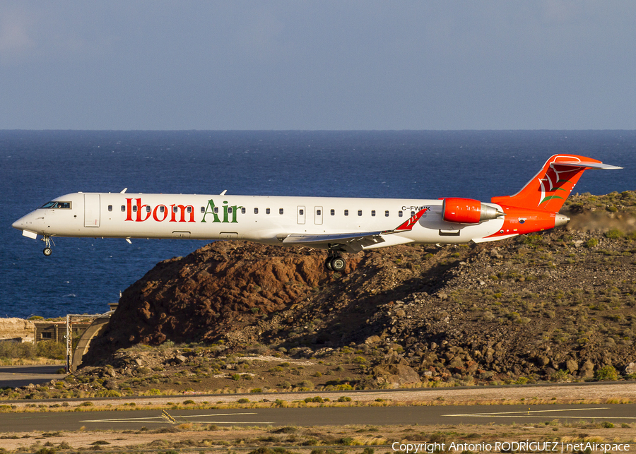 Ibom Air Bombardier CRJ-900LR (C-FWNK) | Photo 295237