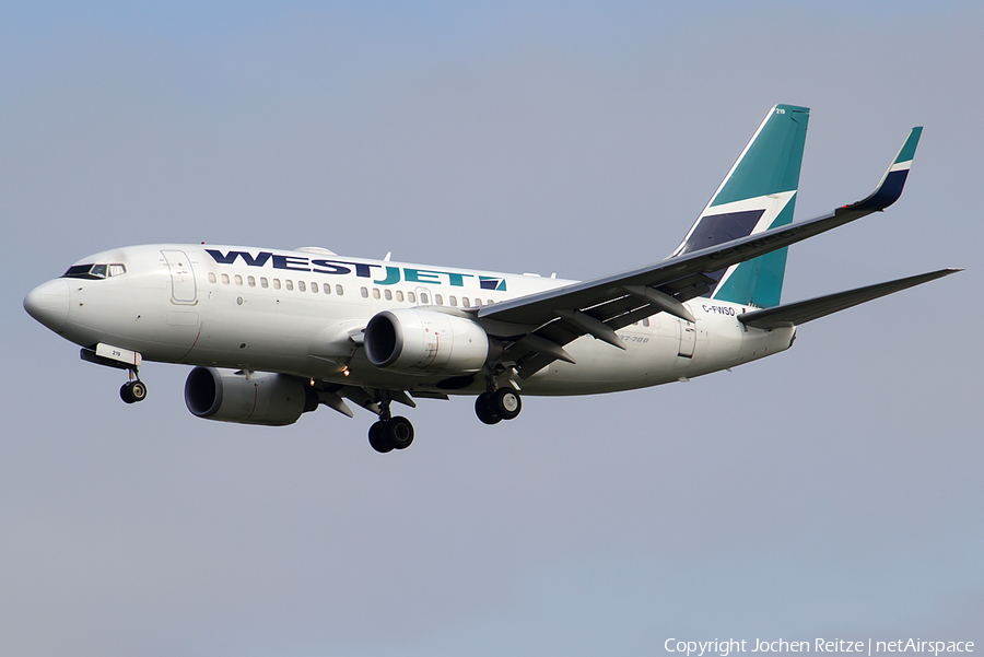 WestJet Boeing 737-7CT (C-FWSO) | Photo 66217