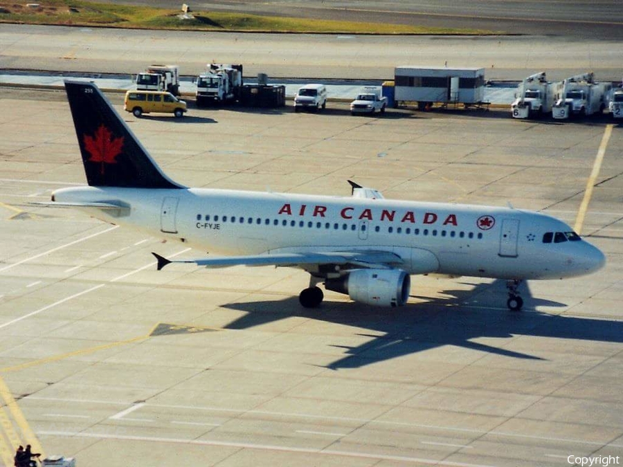 Air Canada Airbus A319-114 (C-FYJE) | Photo 535028