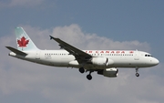 Air Canada Airbus A320-214 (C-FZQS) at  Tampa - International, United States