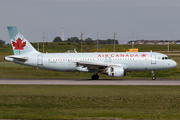 Air Canada Airbus A320-214 (C-FZQS) at  Calgary - International, Canada