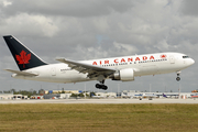 Air Canada Boeing 767-233 (C-GAUN) at  Miami - International, United States