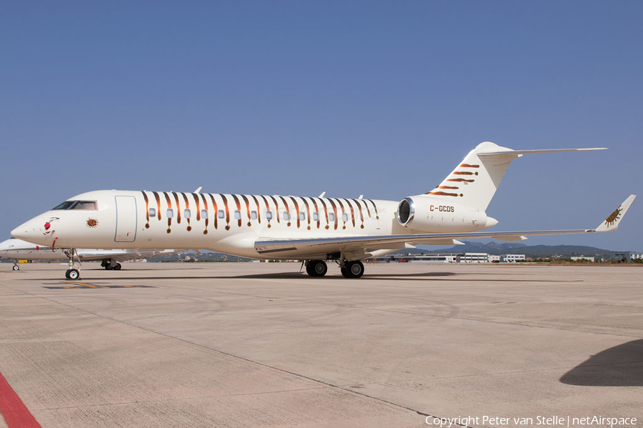 Execaire Bombardier BD-700-1A10 Global Express (C-GCDS) | Photo 17040