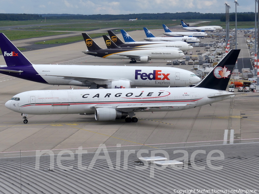 Cargojet Airways Boeing 767-306(ER)(BDSF) (C-GCIJ) | Photo 468799