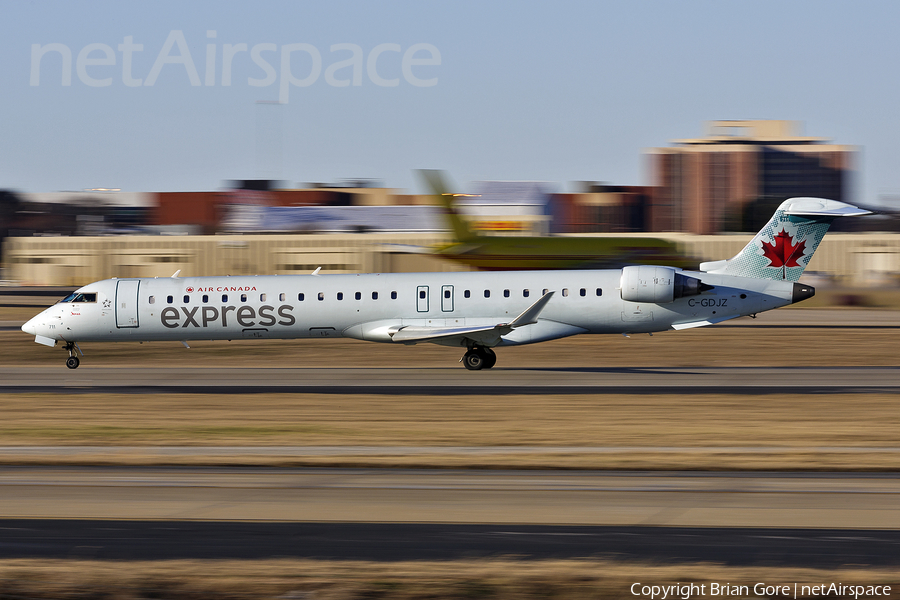 Air Canada Express (Jazz) Bombardier CRJ-705ER (C-GDJZ) | Photo 40967